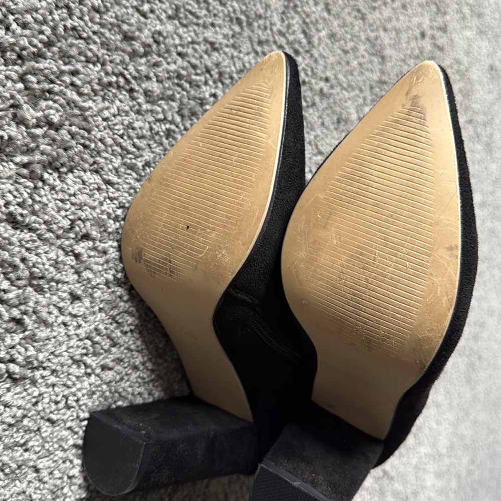 Side Zip Point Toe Chunky Boots - Picture 5 of 5